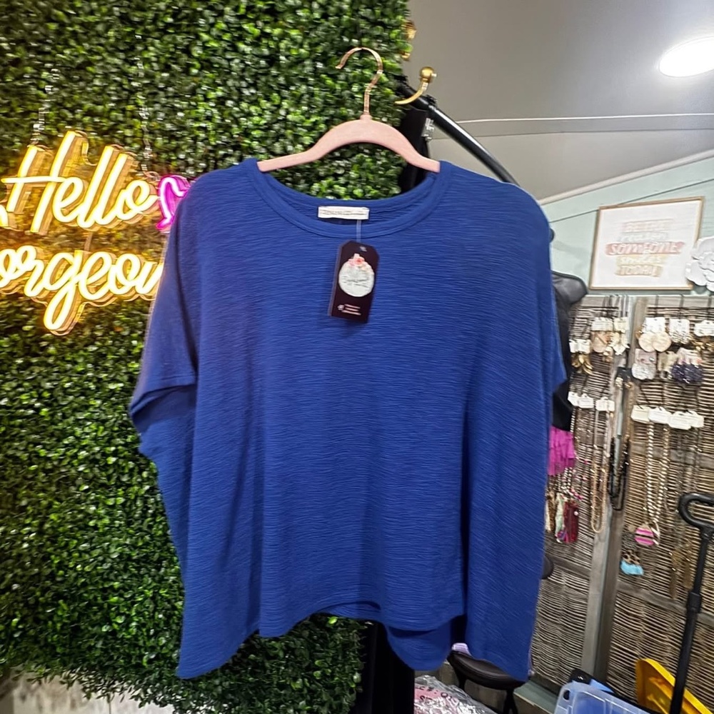 Zenana Oversized Slightly Cropped top